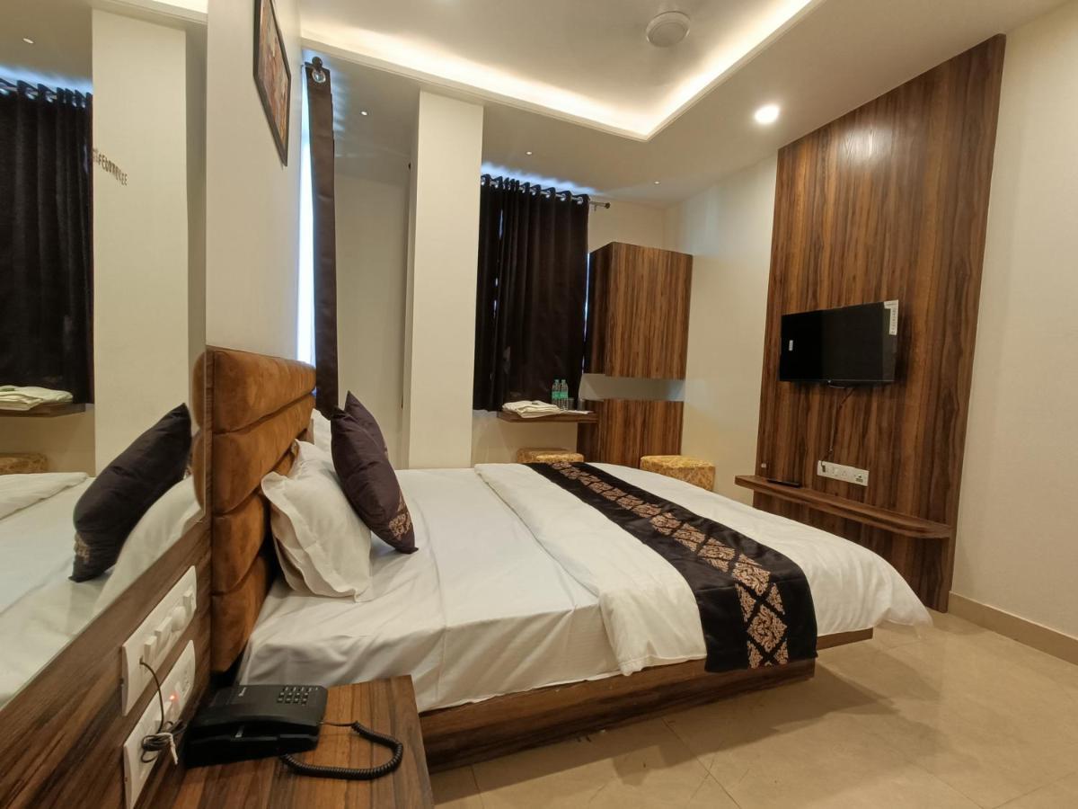 Hotel Vrinda Inn Удайпур Екстер'єр фото