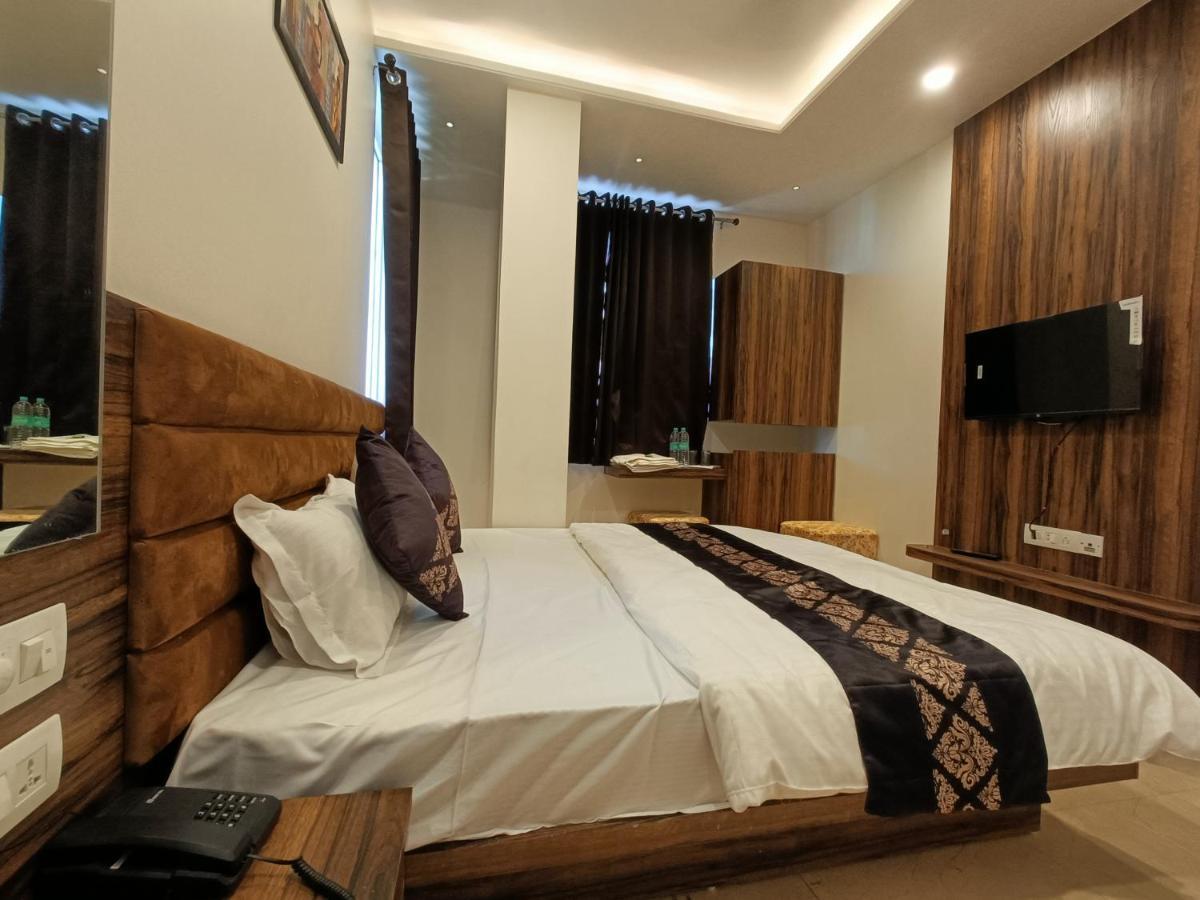 Hotel Vrinda Inn Удайпур Екстер'єр фото