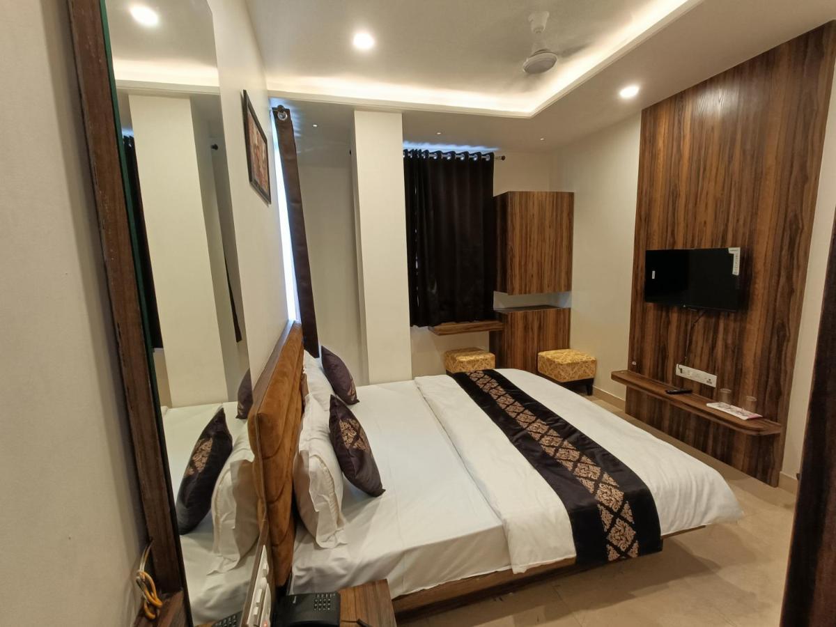 Hotel Vrinda Inn Удайпур Екстер'єр фото